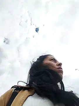 Emily Wane online show from November 26, 2025, 6:09 pm