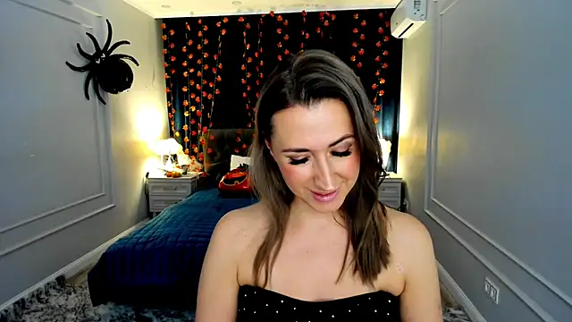 Snapshot of PassionGlow chatting on October 18, 2025, 7:36 pm PassionGlow online show from October 18, 2025, 7:36 pm