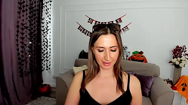 Snapshot of PassionGlow chatting on November 3, 2025, 12:06 pm PassionGlow online show from November 3, 2025, 12:06 pm