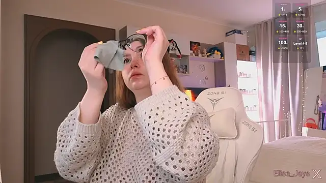 elisejays online show from October 11, 2025, 12:47 pm