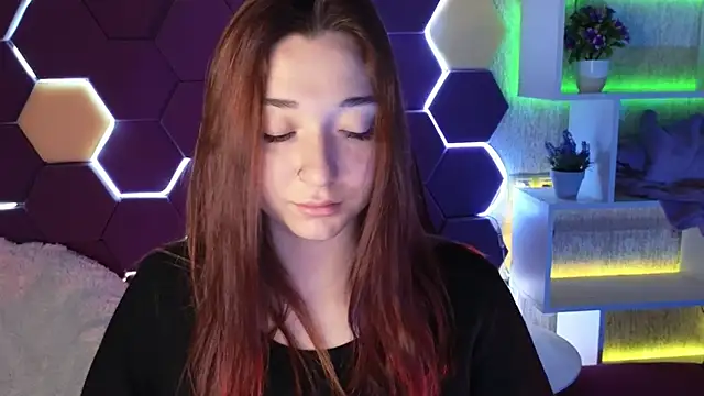 Snapshot of YasmineWest chatting on December 2, 2024, 1:14 am YasmineWest online show from December 2, 2024, 1:14 am
