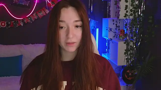 Snapshot of YasmineWest chatting on October 29, 2025, 2:25 am YasmineWest online show from October 29, 2025, 2:25 am