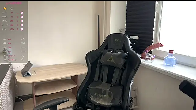 carthylovvve online show from April 14, 2026, 2:12 pm