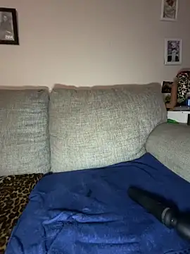 fatfabulous1981 online show from November 21, 2025, 12:15 pm