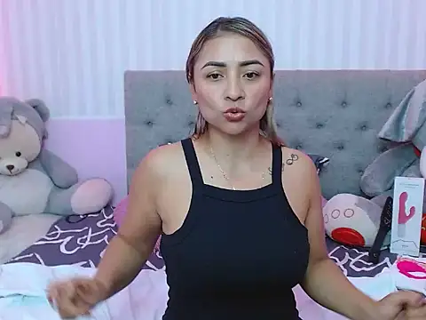Snapshot of milf_bigass_ chatting on February 12, 2025, 6:19 pm milf bigass online show from February 12, 2025, 6:19 pm