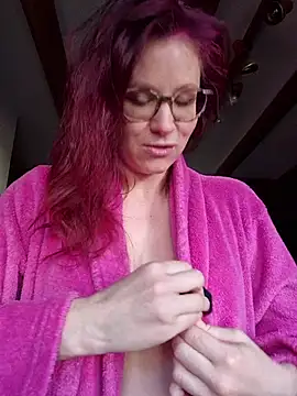 die-EinHORNY-WG online show from October 24, 2025, 8:33 am