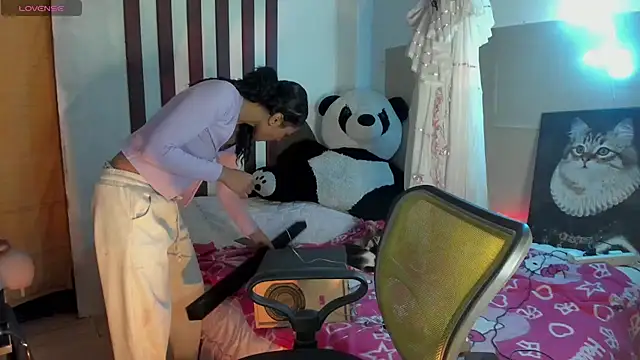 Lilithsabeth online show from October 18, 2025, 8:09 pm