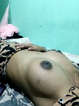 Snapshot of Tujo_islam chatting on November 28, 2025, 8:28 am Tujo islam online show from November 28, 2025, 8:28 am