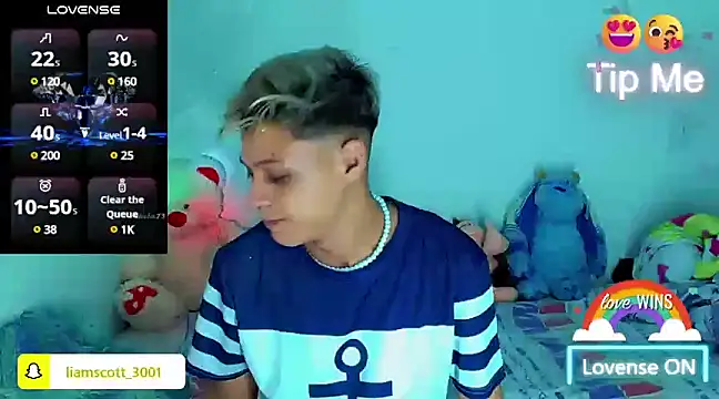 Liamscott  online show from December 6, 2024, 4:14 am