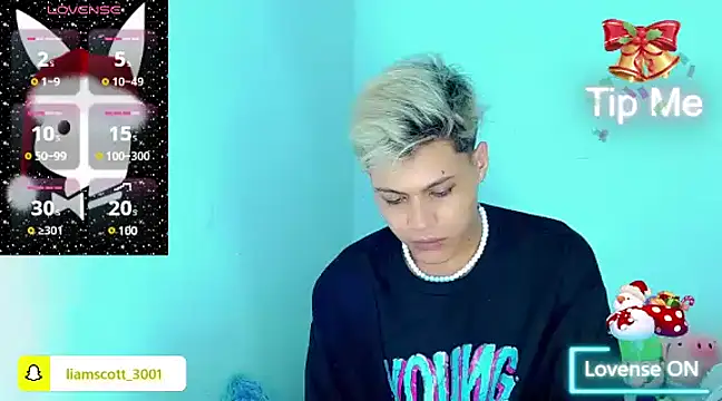 Liamscott  online show from December 14, 2024, 3:29 am