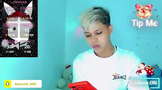 Liamscott  online show from December 15, 2024, 3:13 am