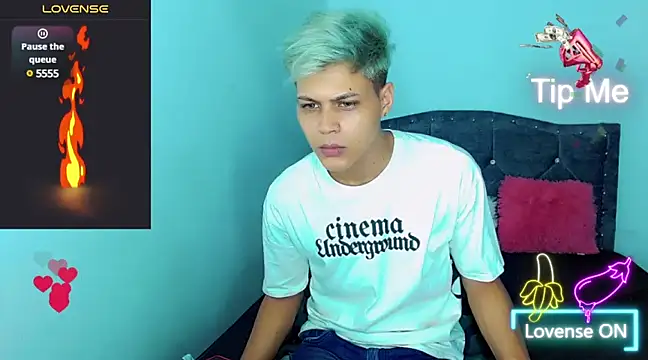 Liamscott  online show from January 30, 2025, 6:13 am