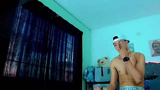 Liamscott  online show from February 24, 2026, 9:57 pm