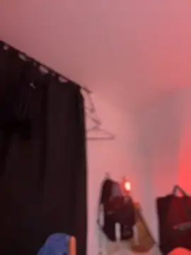 JulianaCastillo online show from December 5, 2025, 10:46 am