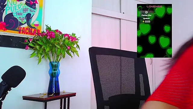 purple em69 online show from March 20, 2025, 1:04 pm