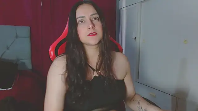 Snapshot of Noamartin_ chatting on October 21, 2025, 10:21 pm Noamartin online show from October 21, 2025, 10:21 pm