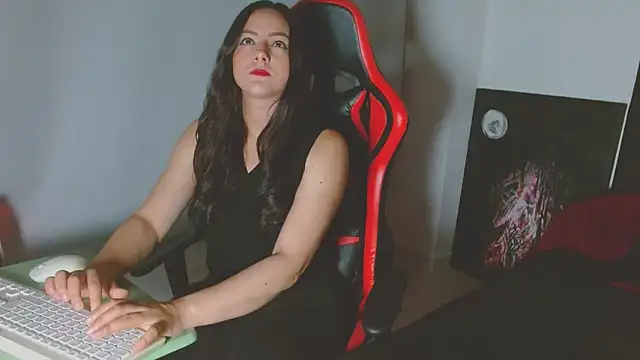 Noamartin  online show from March 26, 2026, 1:55 am