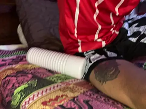 tanned boy online show from April 3, 2026, 3:32 pm