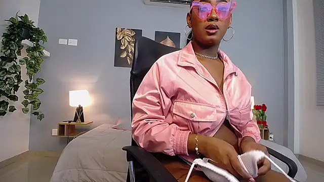 JasmineCampbell  online show from February 13, 2025, 8:24 pm