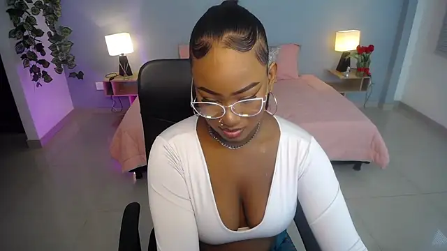 JasmineCampbell  online show from February 19, 2025, 9:14 pm