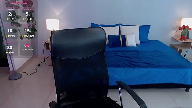 JasmineCampbell  online show from October 10, 2025, 1:32 pm