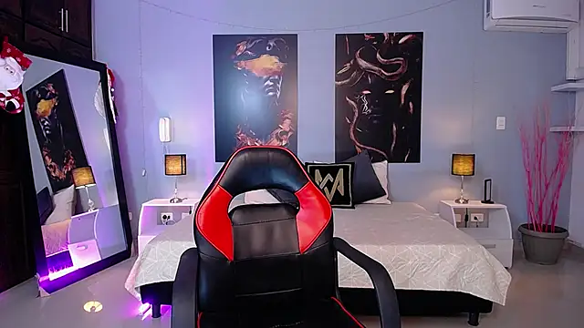 JasmineCampbell  online show from January 6, 2026, 8:23 pm