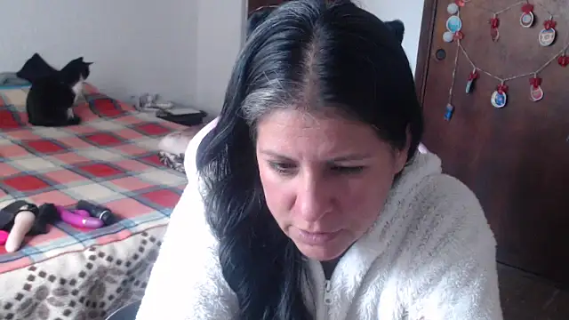 Snapshot of LucifernandaSw chatting on April 11, 2026, 2:21 pm LucifernandaSw online show from April 11, 2026, 2:21 pm