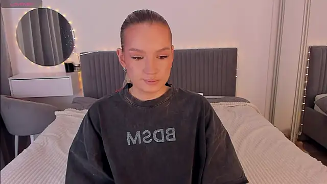 CassieRayss online show from January 9, 2026, 9:56 am