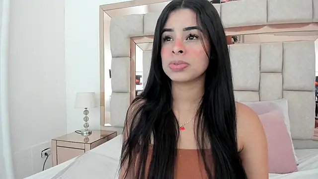 emma castilloo online show from December 29, 2024, 4:19 pm