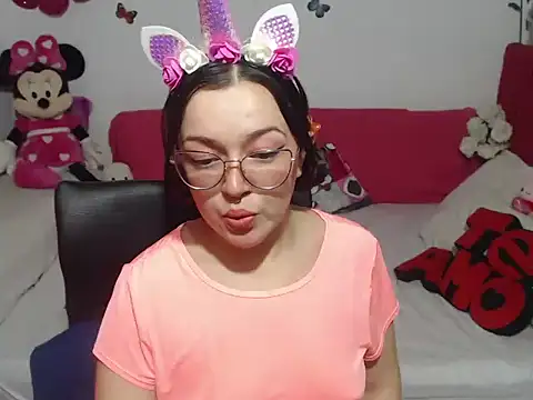 Angela 18honey online show from October 30, 2025, 2:02 am