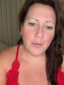 Snapshot of xsexycurvymilf chatting on December 9, 2024, 1:45 pm xsexycurvymilf online show from December 9, 2024, 1:45 pm