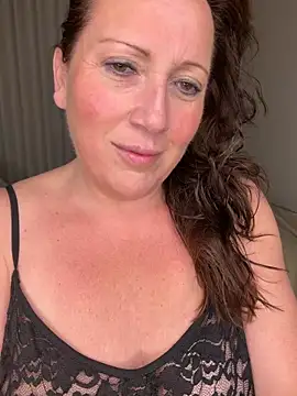 xsexycurvymilf online show from April 20, 2026, 2:31 pm