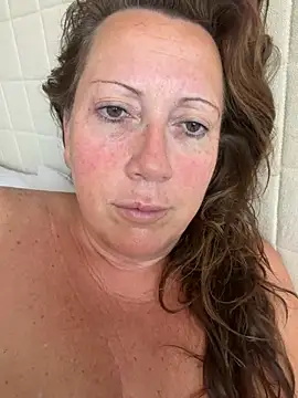 xsexycurvymilf online show from July 10, 2026, 5:45 am
