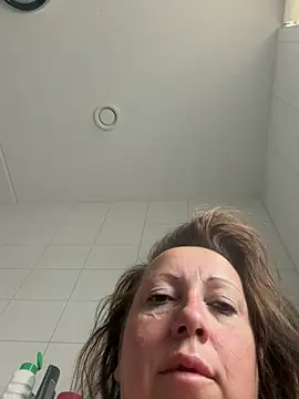 xsexycurvymilf online show from July 18, 2026, 7:34 am