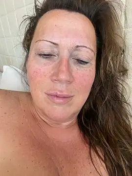 xsexycurvymilf online show from July 25, 2026, 7:28 am