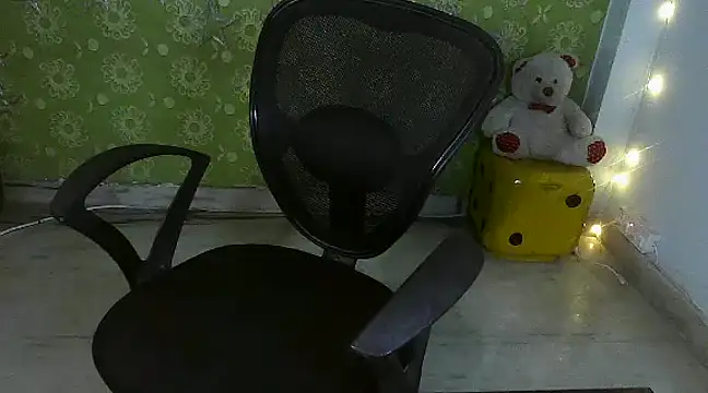 Snapshot of _Redwine_ chatting on December 3, 2024, 5:42 am Redwine online show from December 3, 2024, 5:42 am