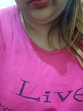 Snapshot of _Redwine_ chatting on March 8, 2025, 3:02 pm Redwine online show from March 8, 2025, 3:02 pm