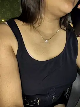 Snapshot of _Redwine_ chatting on March 22, 2025, 9:13 am Redwine online show from March 22, 2025, 9:13 am