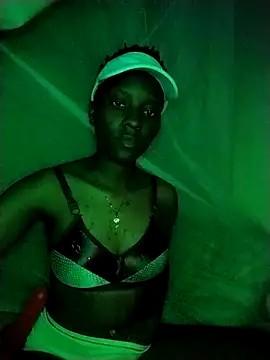 Snapshot of ShydatX chatting on November 5, 2025, 6:52 pm ShydatX online show from November 5, 2025, 6:52 pm