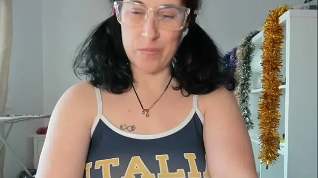 emmita69  online show from December 22, 2025, 10:45 am