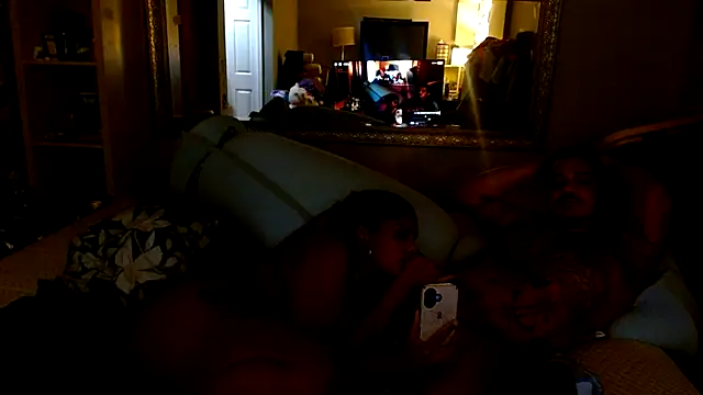 Snapshot of Your_Going2Luv_Me chatting on December 19, 2024, 10:13 am Your Going2Luv Me online show from December 19, 2024, 10:13 am