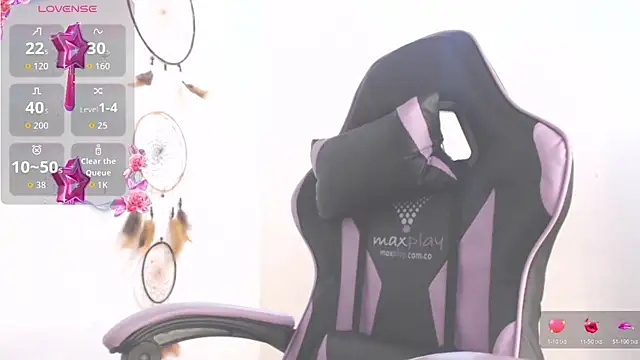 Snapshot of Amara18_ chatting on November 20, 2025, 10:42 pm Amara18 online show from November 20, 2025, 10:42 pm