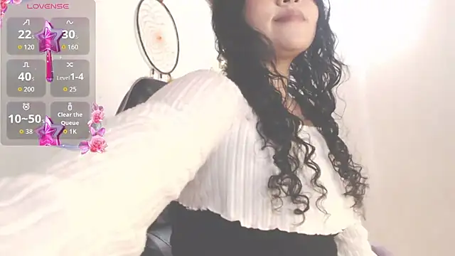 Snapshot of Amara18_ chatting on February 14, 2026, 11:34 pm Amara18 online show from February 14, 2026, 11:34 pm