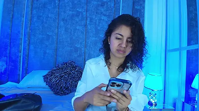 Snapshot of Amareto_ chatting on February 3, 2026, 2:55 pm Amareto online show from February 3, 2026, 2:55 pm