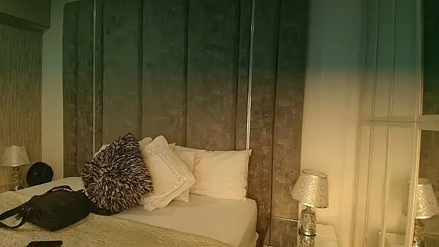 Amareto  online show from March 5, 2026, 11:28 am