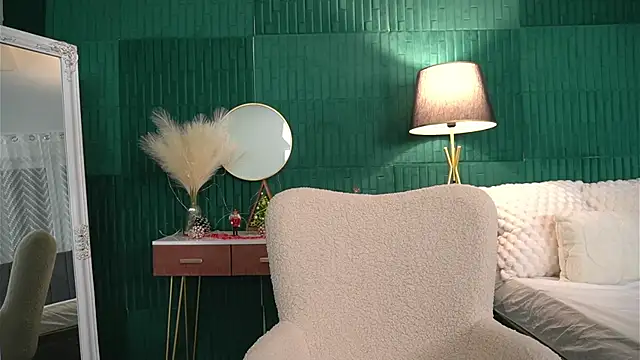 HaileyMoonn online show from December 3, 2025, 4:09 am