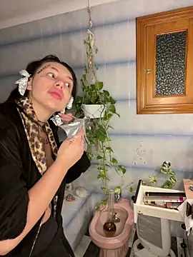 sexynalaa online show from March 18, 2025, 8:15 pm