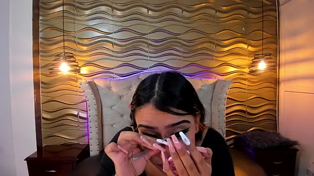 Andreita Jones online show from October 4, 2025, 11:41 am