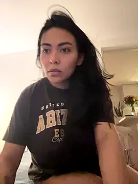 Snapshot of PetitLumiere chatting on September 30, 2025, 2:49 am PetitLumiere online show from September 30, 2025, 2:49 am