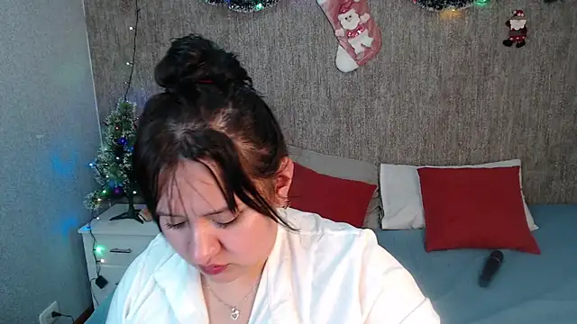 Snapshot of dannarossy_ chatting on December 24, 2024, 6:44 am dannarossy online show from December 24, 2024, 6:44 am